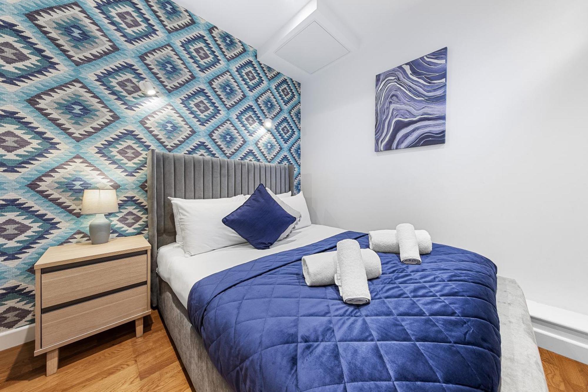 Modern One Bedroom Flat - Near Heathrow, Windsor Castle, Thorpe Park - Staines Tw18 Apartamento